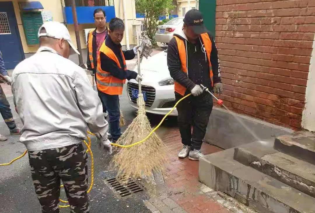 邨，这个汉字在中文中并不常见，但它所代表的含义却非常深远。它指向了一种特定的社区形态，一种融合了传统与现代、自然与人文的居住理念。在城市化进程不断加快的今天，邨的出现，无疑为我们提供了一种全新的思考角度，让我们重新审视人与城市的关系。